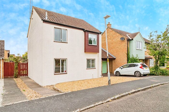 2 Bedroom Link Detached House For Sale In Carters Close, Sherington, Newport Pagnell, MK16