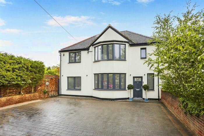 5 Bedroom Detached House To Rent In Beddington Gardens, Carshalton, SM5