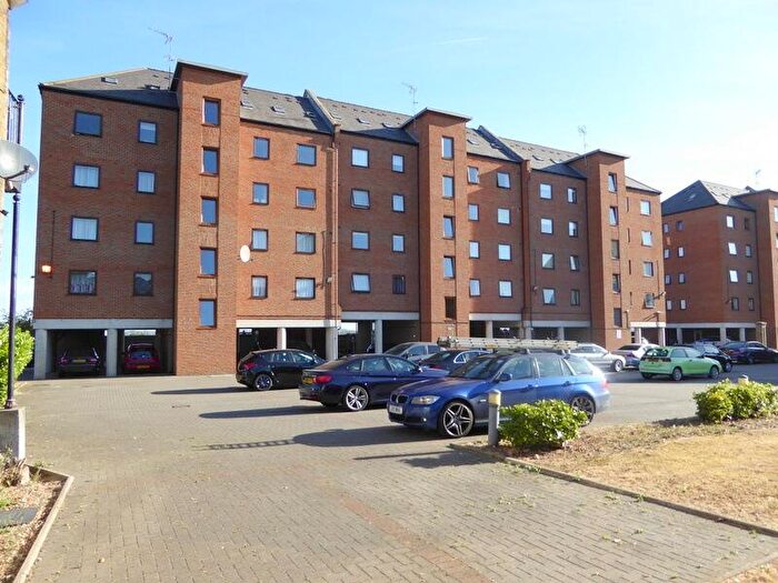 3 Bedroom Flat To Rent In Russel Quay, West Street, DA11