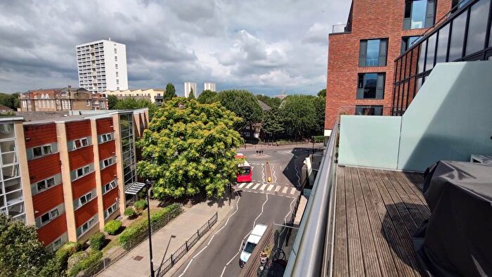 1 Bedroom Flat To Rent In Violet Road, London, E3