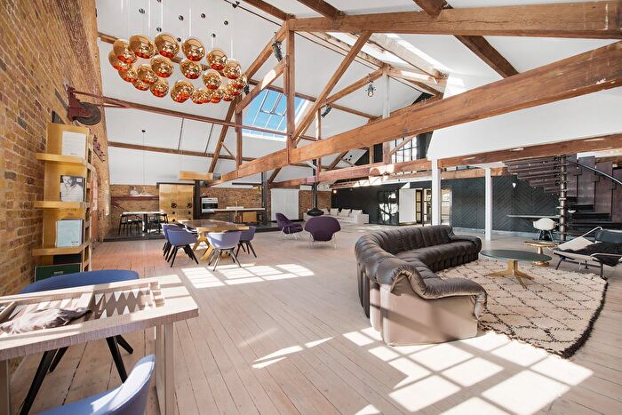 2 Bedroom Flat To Rent In Metropolitan Wharf, Wapping, E1W