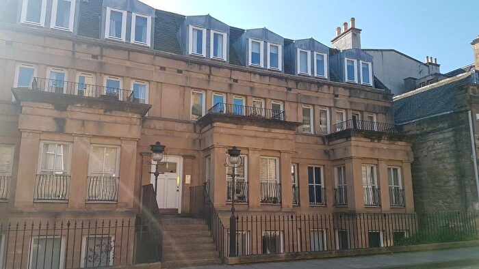 2 Bedroom Flat To Rent In Gayfield Street, Edinburgh, EH1