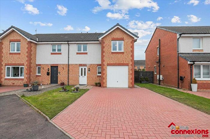3 Bedroom Semi Detached House For Sale In Fenton Place, Lindsayfield, East Kilbride, G75