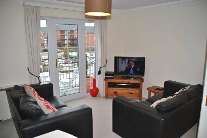 2 Bedroom Apartment To Rent In Knights Place, Windsor, SL4