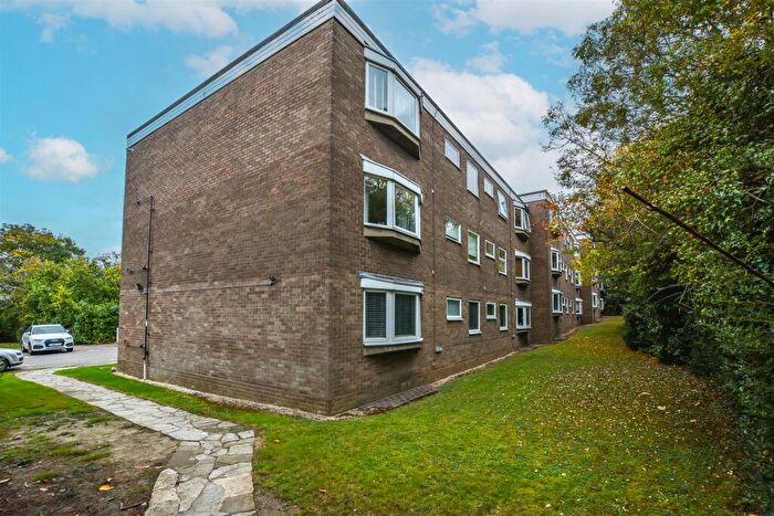 2 Bedroom Apartment For Sale In London Road, Brentwood, CM14