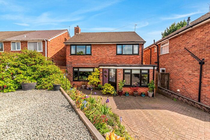 3 Bedroom Detached House For Sale In Copse Close, Birmingham, West Midlands, B31