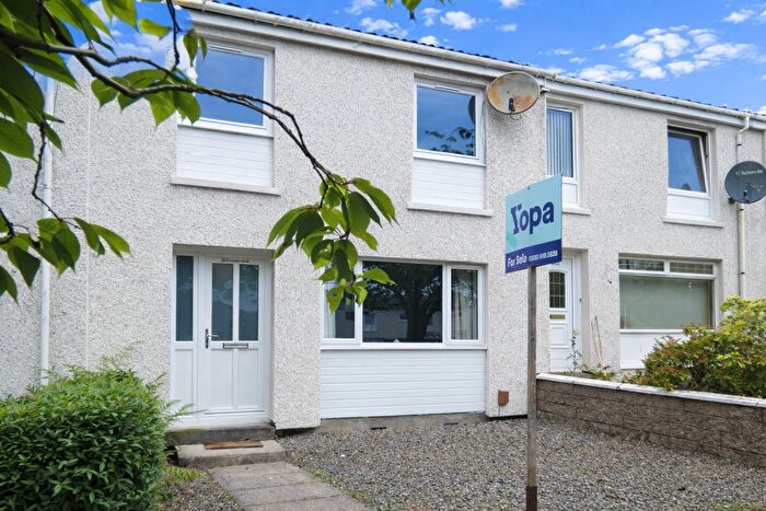 3 Bedroom Terraced House For Sale In Brimmondside, Aberdeen, AB21