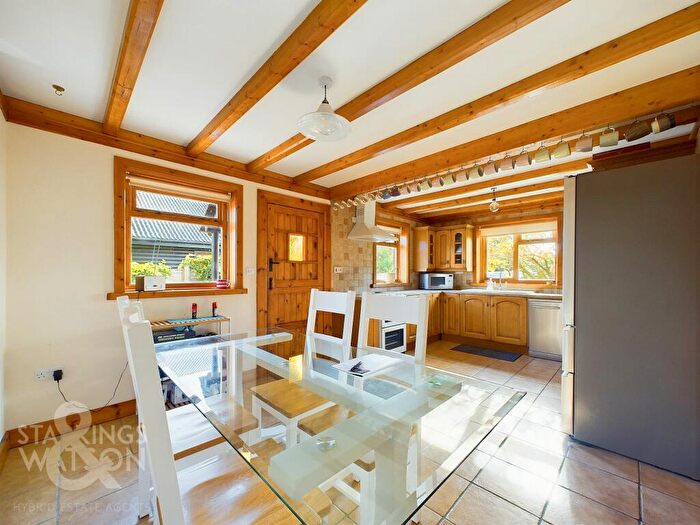 3 Bedroom Chalet For Sale In Pond Lane, Upper Holton, Halesworth, IP19