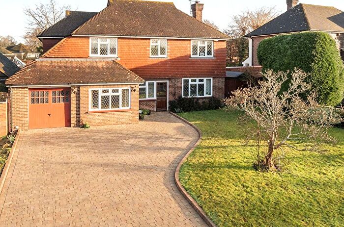 5 Bedroom Detached House For Sale In Shalford, Surrey, GU4