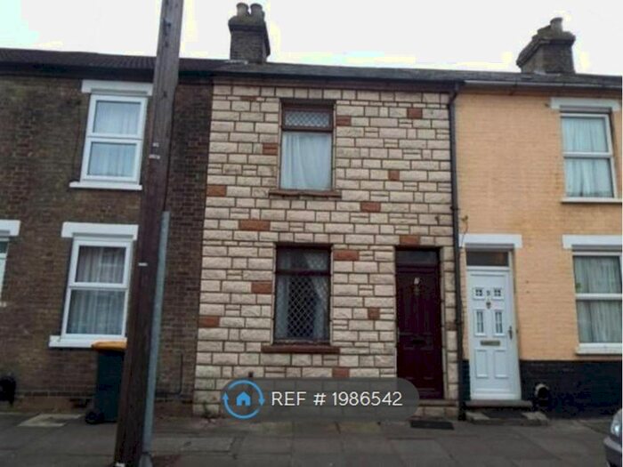 3 Bedroom Terraced House To Rent In Althorpe Street, Bedford, MK42