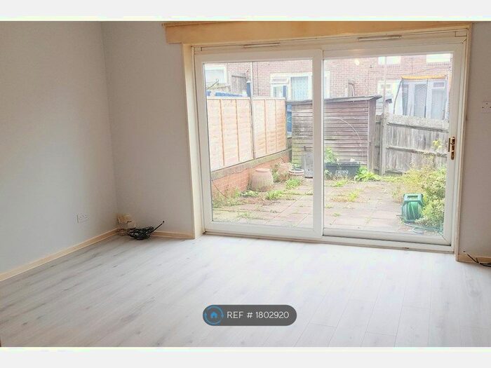 3 Bedroom Terraced House To Rent In Hudson Place, London, SE18