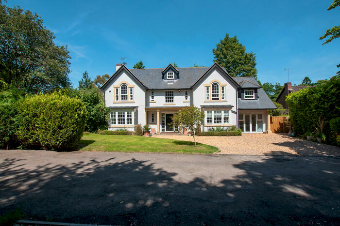 6 Bedroom Detached House To Rent In Rotherfield Road, Henley-on-Thames, RG9