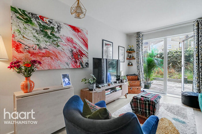 1 Bedroom Apartment For Sale In Gainsford Road, Walthamstow, E17
