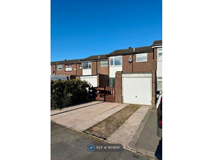 3 Bedroom Terraced House To Rent In Hampstead Lane, Stockport, SK2