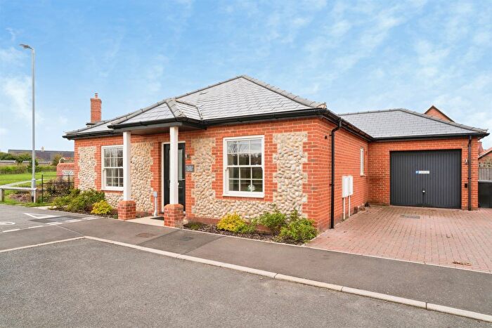 3 Bedroom Detached Bungalow For Sale In Partridge Way, Holt, NR25