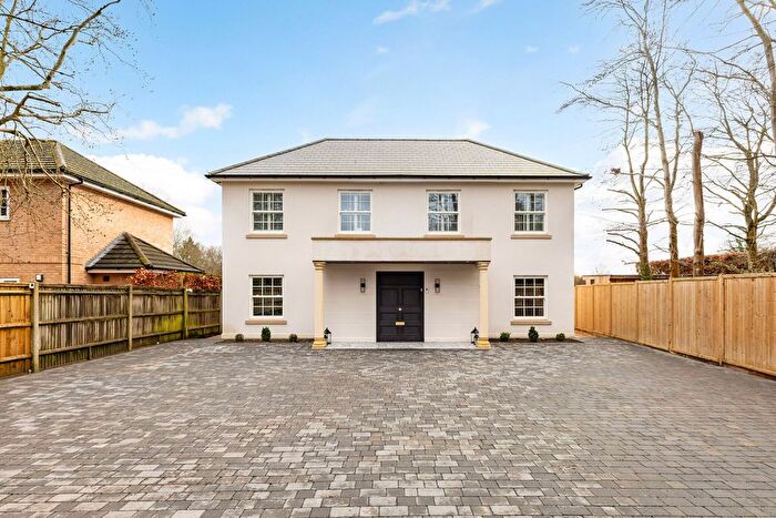 4 Bedroom Detached House For Sale In Bentley, Farnham, GU10