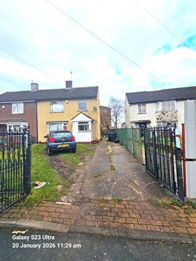 3 Bedroom Semi-detached House For Sale In Farway, Bradford, BD4