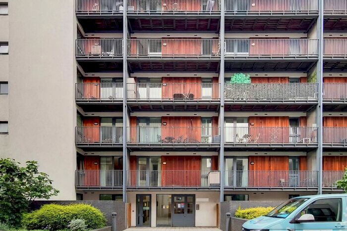 2 Bedroom Flat To Rent In City Walk, London Bridge, London, SE1