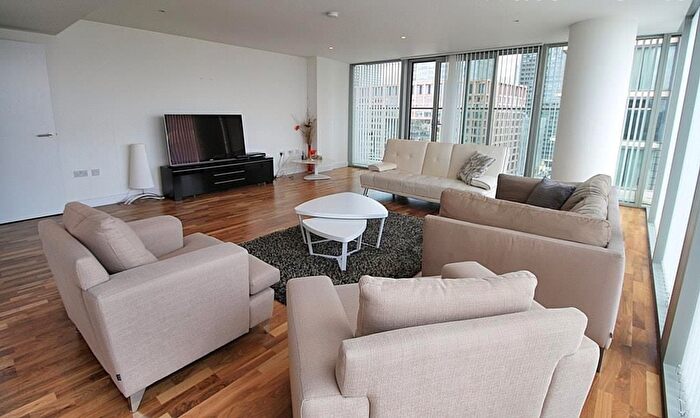 3 Bedroom Flat To Rent In Marsh Wall, London, E14