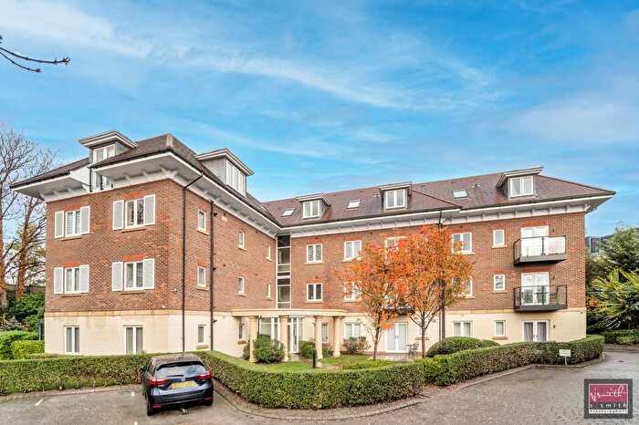 2 Bedroom Flat For Sale In Maplewood Court, Woodthorpe Road, TW15