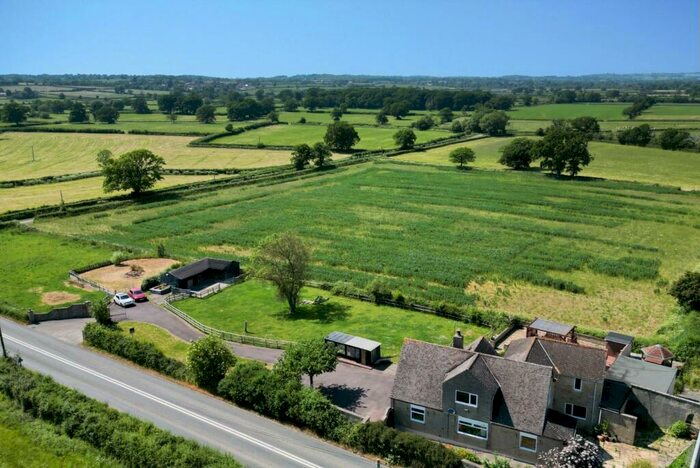 5 Bedroom Equestrian Facility For Sale In Shaftesbury Road, Henstridge, Templecombe, BA8