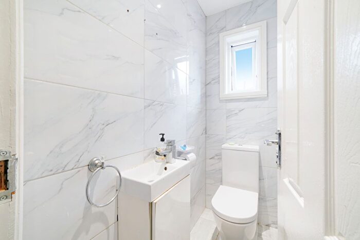 5 Bedroom Semi-Detached House For Sale In Kingsway, Wembley, HA9