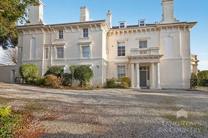 3 Bedroom Flat For Sale In Molesworth Road, Stoke, Plymouth, PL3