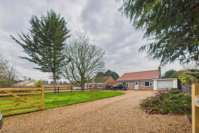 3 Bedroom Detached Bungalow For Sale In Drift Road, Lakenheath, Brandon, IP27