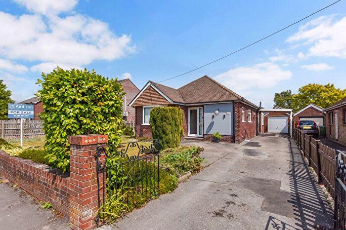 4 Bedroom Detached Bungalow For Sale In St. Johns Road, Locks Heath, SO31