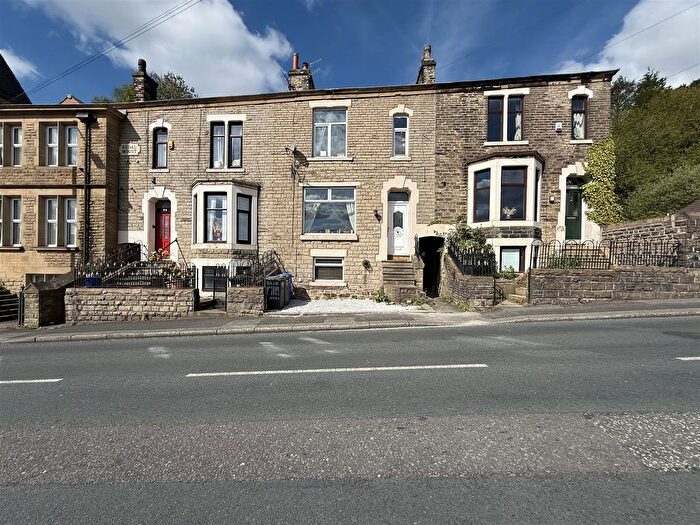 3 Bedroom Terraced House For Sale In Stamford Road, Mossley, OL5