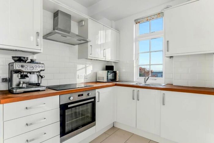 1 Bedroom Flat To Rent In Oakeshott Avenue, Highgate, N6