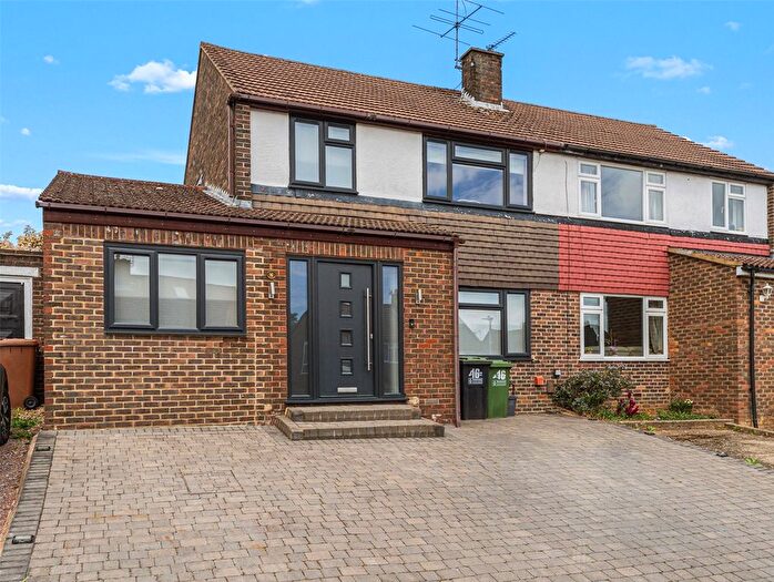4 Bedroom Semi Detached House For Sale In Follett Drive, Abbots Langley, Hertfordshire, WD5