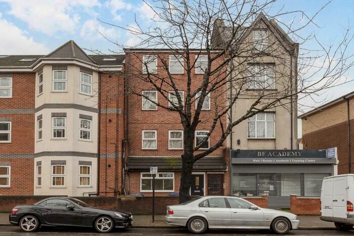 2 Bedroom Flat To Rent In Horn Lane, London, W3