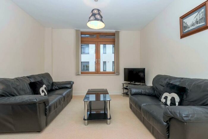 2 Bedroom Apartment To Rent In Postbox, Upper Marshall Street, Birmingham, B1