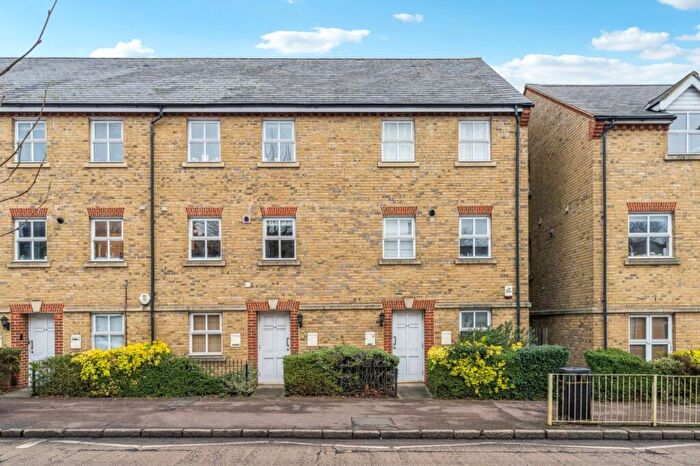 1 Bedroom Apartment For Sale In High Street, Berkhamsted, Hertfordshire, HP4