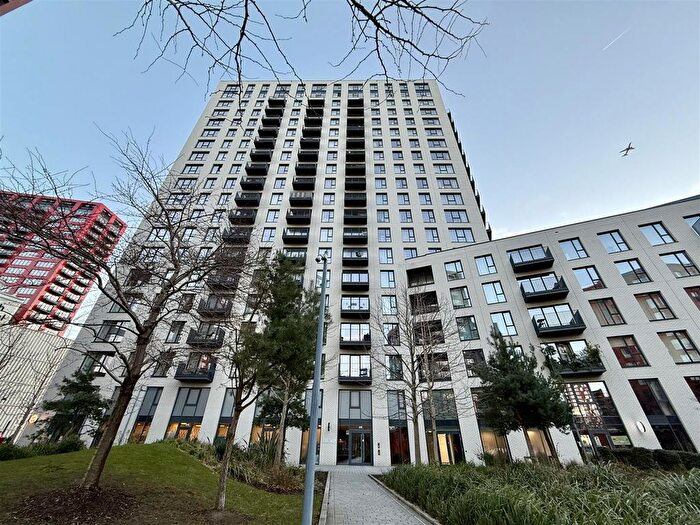 1 Bedroom Flat To Rent In Grantham House, Botanic Square, London, E14