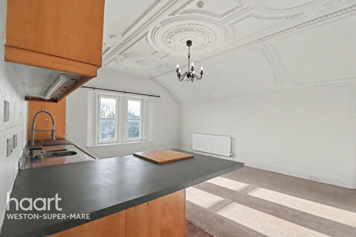 2 Bedroom Apartment For Sale In Shrubbery Avenue, Weston-Super-Mare, BS23