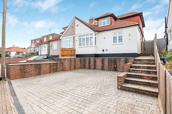 4 Bedroom Bungalow For Sale In Cockmannings Road, Orpington, Kent, BR5