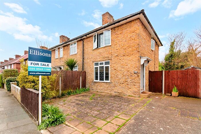 2 Bedroom Property For Sale In Glastonbury Road, Morden, SM4