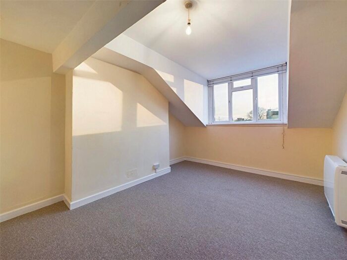 2 Bedroom Apartment To Rent In St Georges Square, Cheltenham, Gloucestershire, GL50