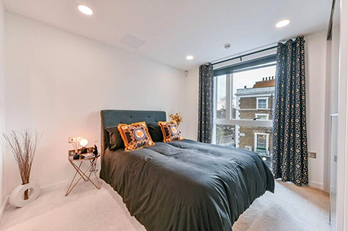 2 Bedroom Flat To Rent In Abbey Road, St John's Wood, London, NW8