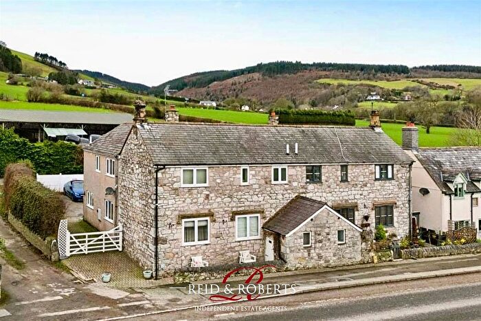 2 Bedroom Cottage For Sale In Ruthin Road, Llanferres, Mold, CH7