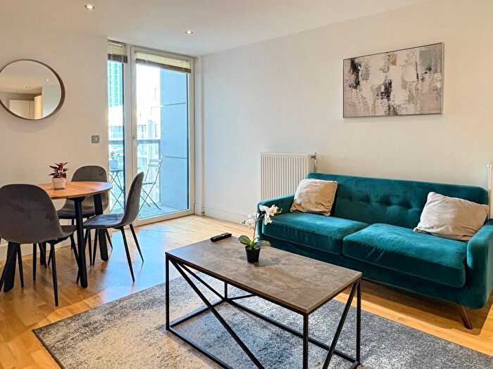 1 Bedroom Flat To Rent In Dowells Street, London, SE10