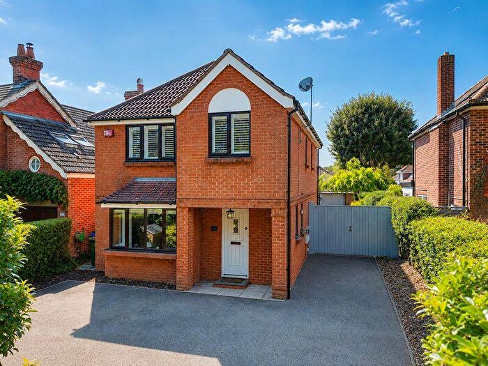 4 Bedroom Detached House For Sale In Barnes Lane, Southampton, SO31