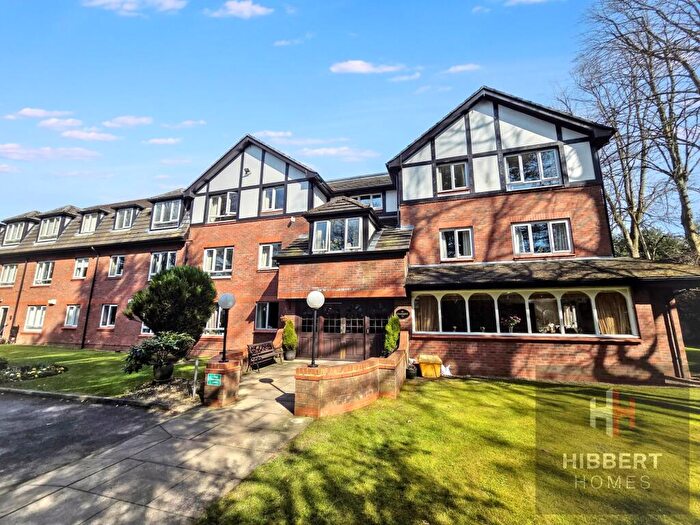 1 Bedroom Flat For Sale In Hattonfold, Brooklands, M33