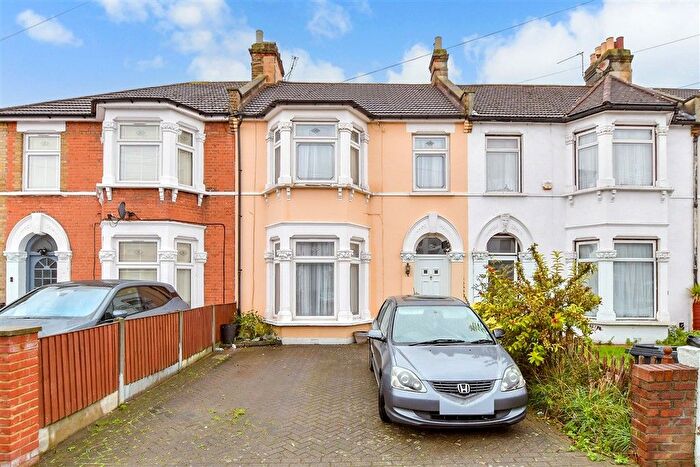 3 Bedroom Terraced House For Sale In Richmond Road, Ilford, Essex, IG1