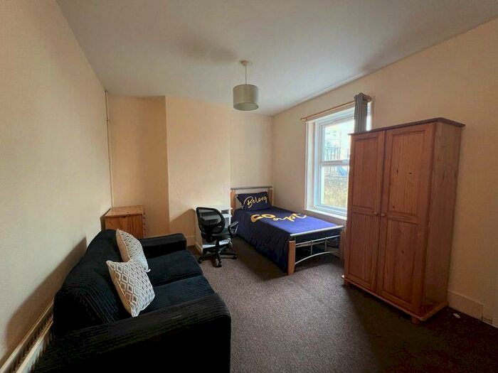 6 Bedroom Terraced House To Rent In Newmarket Road, Brighton, BN2