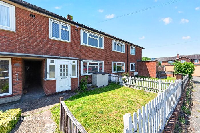 2 Bedroom Terraced House For Sale In Fountains Avenue, Feltham, TW13