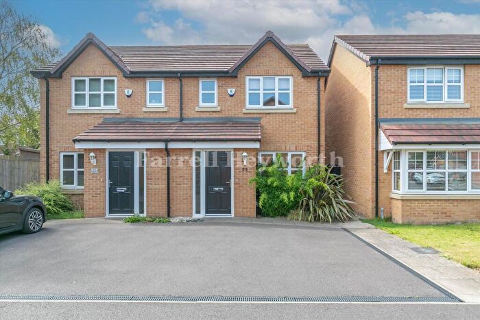 3 Bedroom House For Sale In Easedale Close, Farington, Leyland, PR25
