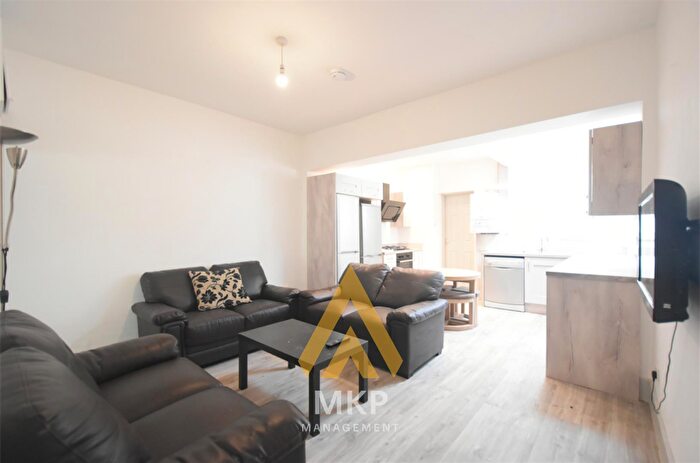 6 Bedroom Terraced House To Rent In Katie Road Selly Oak, B29